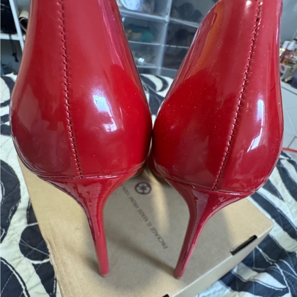 Steve Madden Bold Red Heels - Picture 4 of 10